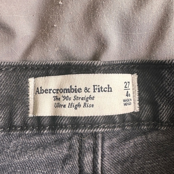 abercrombie & fitch 90’s straight ultra high rise jeans (black) - Picture 2 of 4